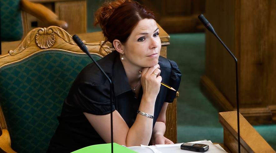 Beskæftigelsesminister Inger Støjberg (V) afviser ekstra tiltag for at reducere ufaglærtes kræftrisiko.