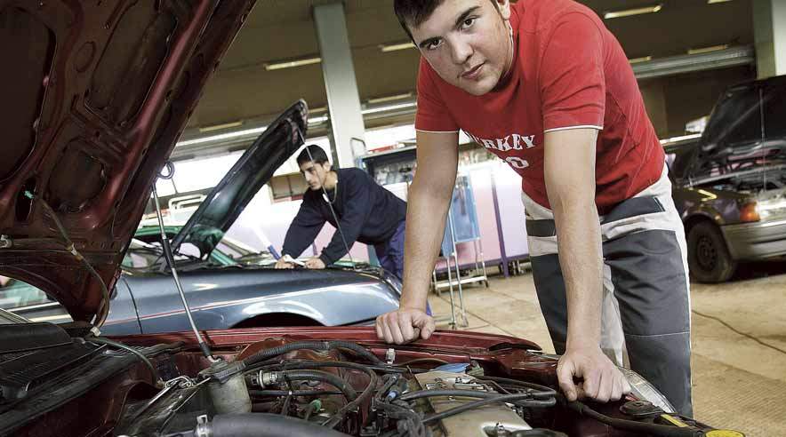 Bertel Haarder har relanceret netmødestedet praktikpladsen.dk, men arbejdsgiverne vender fortsat hjemmesiden ryggen. (Arkivfoto)