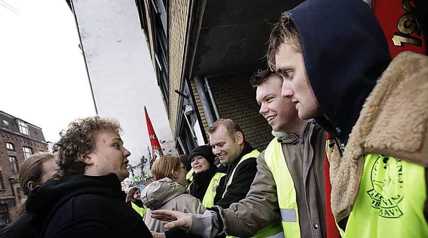 For at forberede unge fagforeningsaktivister bedst muligt op til overenskomstforhandlingerne afholdt 3F Ungdom blokadetræning i København i weekenden.
 (Foto: Joachim Rode)