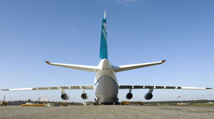 Hvis du ser denne del af flyet, når du ankommer til lufthavnen og skal hjem fra ferien, er det med at finde den blide stemme frem, når du ringer til chefen. (Foto: Colourbox)