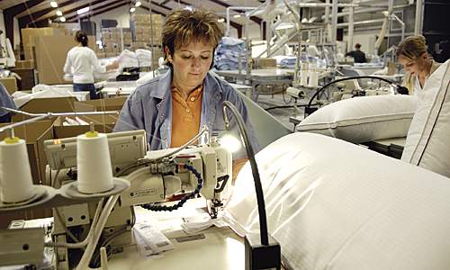 Det går den gale vej for antallet af industriarbejdere, som har været arbejdsløse i lang tid. 