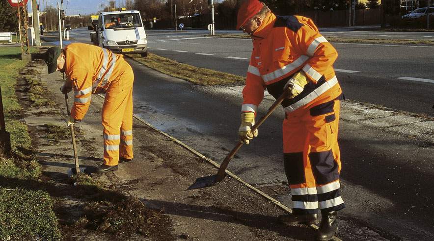 Billund Kommunes beslutning om at udlicitere den veldrevne Park- og Vej-afdeling i Grindsted skal nu gå om.