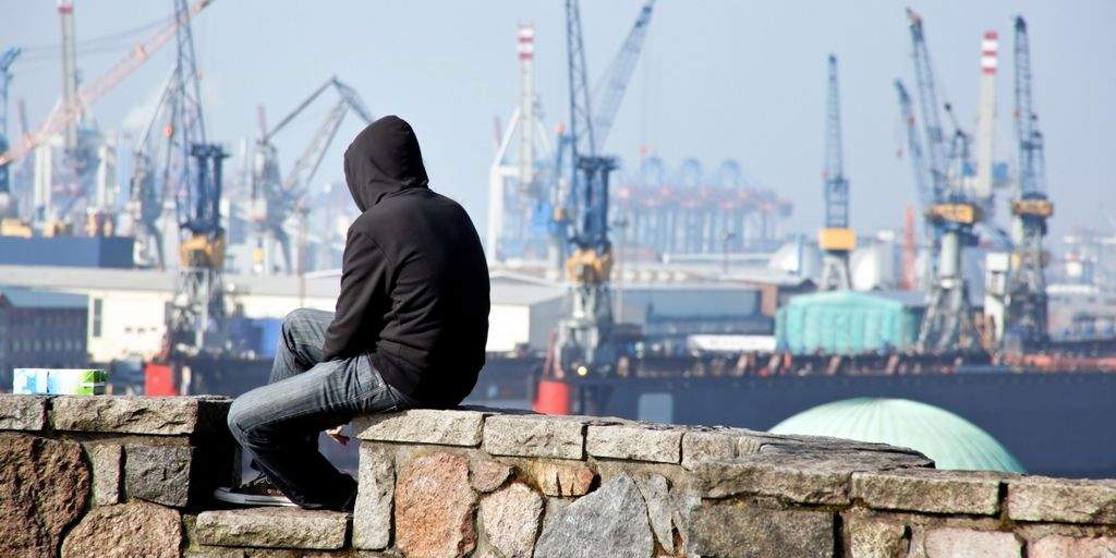 Næsten 100.000 danskere hænger kun fast i arbejdsmarkedet i en tynd tråd. De har fået dagpenge, kontanthjælp med mere det meste af tiden i tre år. Tallet er stigende. (Arkiv )