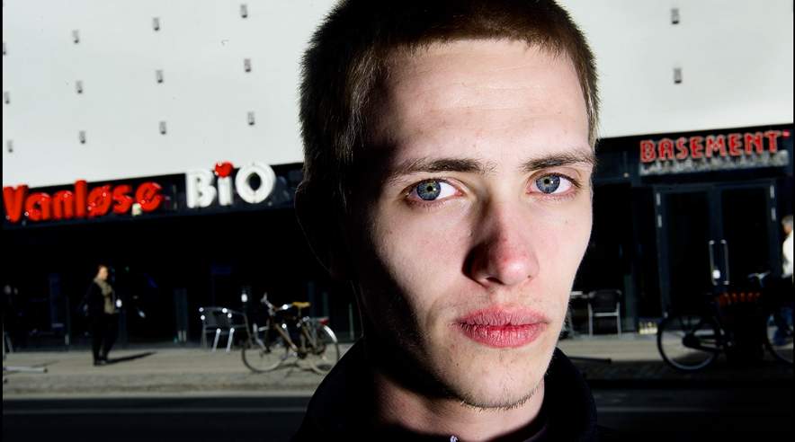 - Jeg står i lort til halsen, fordi jeg ikke har fået den løn, jeg havde regnet med. Jeg har været nødt til at tage banklån, som jeg nu kæmper for at betale tilbage, siger Kenny Hindkjær. (Foto: Joachim Rode)