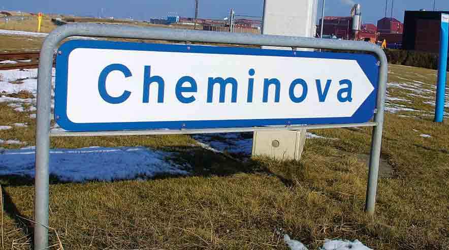 Cheminova har anket EU-forbuddet mod insektbekæmpelsesmidlet malathion til EU-domstolen. Men ledelsen afviser, at virksomhedens eksistens er truet efter forbuddet. (Arkivfoto.)