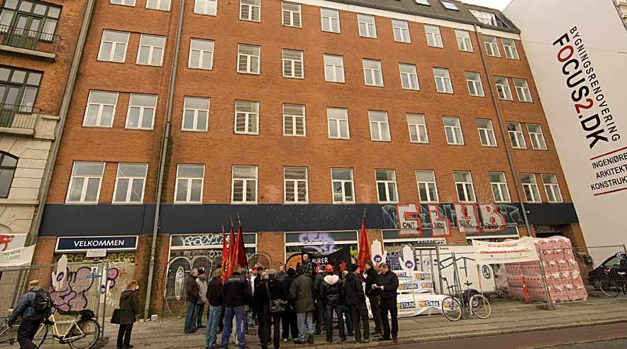 Region Hovedstadens kommende lejemål på Gammel Kongevej i København blev torsdag morgen atter kortvarigt ramt af konflikt. Bygherren havde trukket et polsk ikke-overenskomstdækket firma ind på pladsen. (Foto: Harry Nielsen)