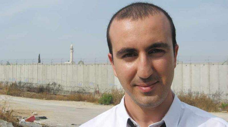 Advokaten Amir Garra hjælper palæstinensiske arbejdere, der bliver snydt af israelske arbejdsgivere. Men ofte er det umuligt at vinde en sag ved retten.  (Foto: Hans Henrik Fafner )