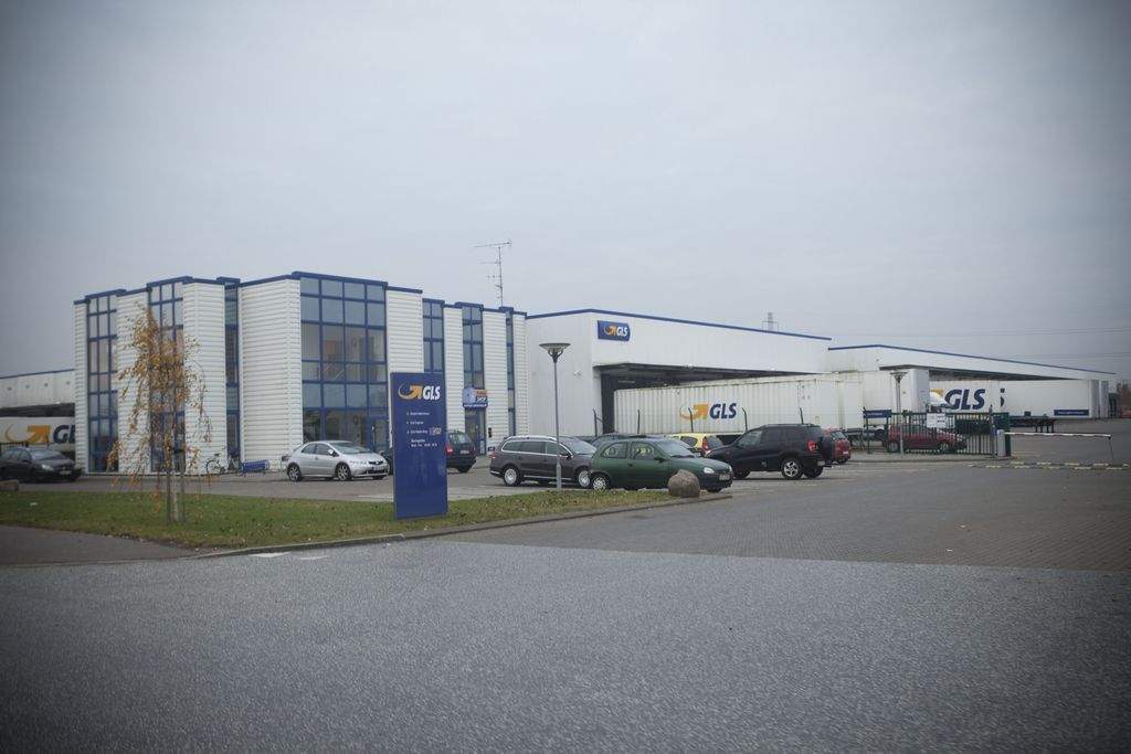 GLS-chauffører bringer dine pakker ud til en betaling ned til 60 kroner i timen. Overlæs og lange arbejdsdage er en del af chaufførernes hverdag, fortæller en række tidligere og nuværende chauffører til Fagbladet 3F. (Foto: Søren Zeuth)