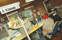 Hvis a-kasserne udbetaler forkerte beløb, skal de naturligvis betale penge tilbage. Men de skal ikke straffes med bøder, mener A-kassernes Samvirke. (Harry Nielsen)