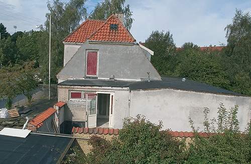 Det litauiske firma UAB devesta er nu stoppet med at renovere SiD's Lyngbys tidligere ejendom, da bygherren nu har droppet samarbejdet.  (Per Daugaard)