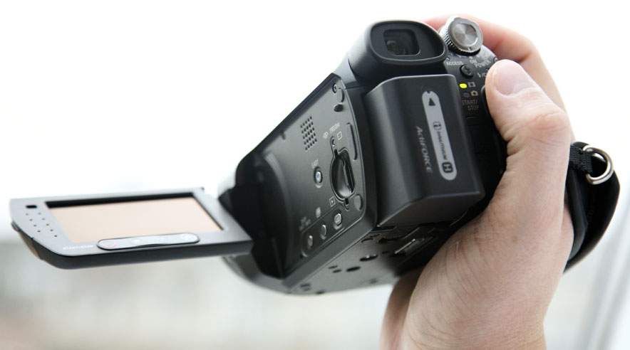 Hvad er bedst: Et videokamera eller et spejlrefleks kamera? (Foto: Colourbox)