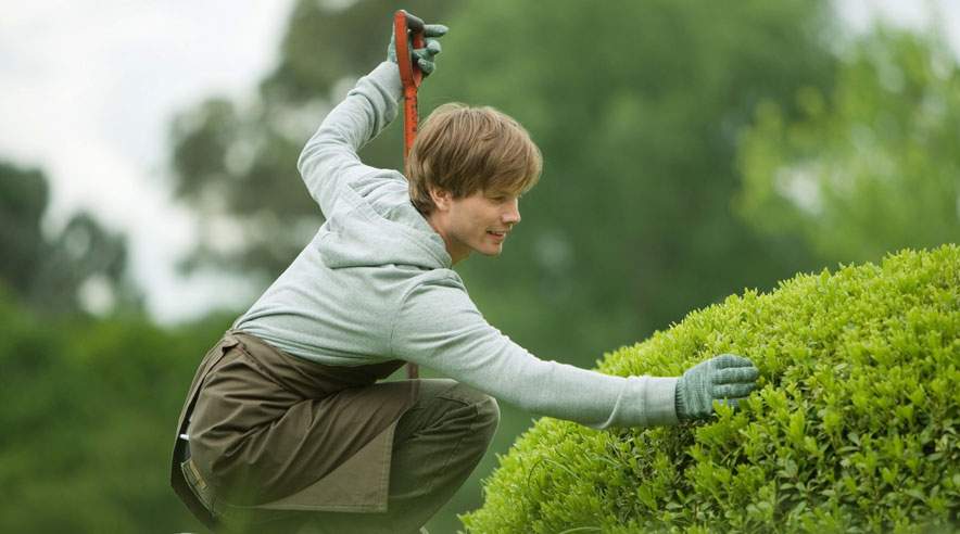 Gentager du de samme bevægelser i løbet af din arbejdsdag? Så husk at passe på din krop og varier dine arbejdsopgaver og arbejdsstillinger. (Foto: Colourbox)