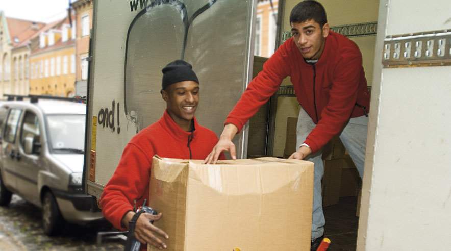 Bakry Abdul Nabi og Ahmed El-Chabab er blandt de mange unge, der er droppet ud af en erhversuddannelse. Nu vil 3F have analyseret problemerne på de tekniske skoler. (Foto: Per Daugaard.)