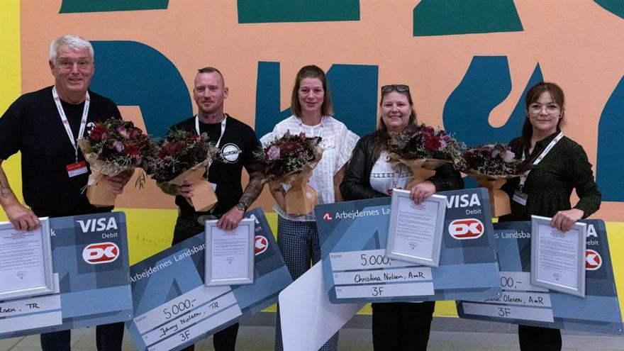 
Årets tillidsvalgte. Fra venstre: Poul Erik Olsen, Johnny Nielsen, Rikke Nyholm-Christensen, Christina Nielsen og Julie Bæk Olesen. (
	Joachim Rode)