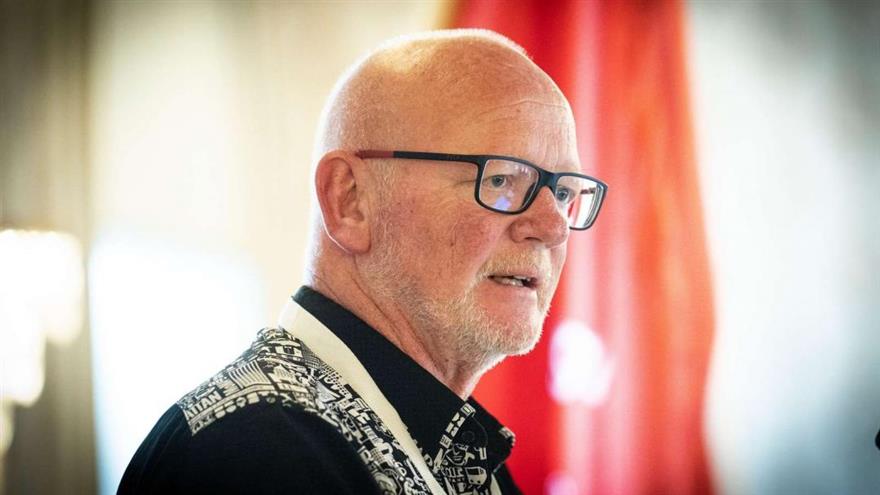 
John Frederiksen blev valgt som ny formand i Privat Service, Hotel og Restaurationsgruppen. Nu blæser han til angreb på nultimerskontrakter og dårlige lønforhold. (
	Niels Aage Skovbo)