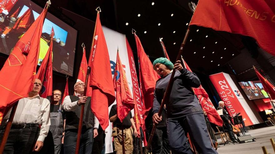 Den tradtionsrige faneindmarch indledte 3F's kongres lørdag. (
Niels Åge Skovbo)